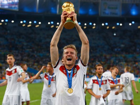 Festejos ainda dentro do campo       https://www.goal.com/br/slideshow/8463/15/title/os-mais-valorizados-da-copa