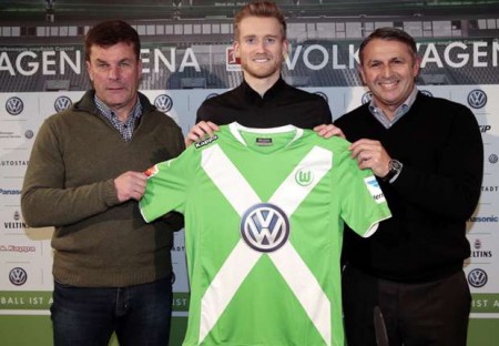Apresentação de Schürrle no clube   https://hottestdaniel.blogspot.pt/2015/02/jose-mourinho-made-man-out-of-me-at.html